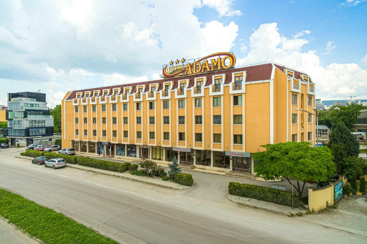 Adamo Hotel Warna Exterior foto
