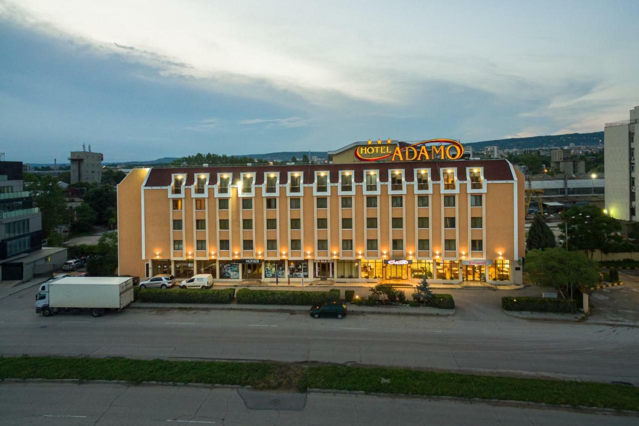 Adamo Hotel Warna Exterior foto