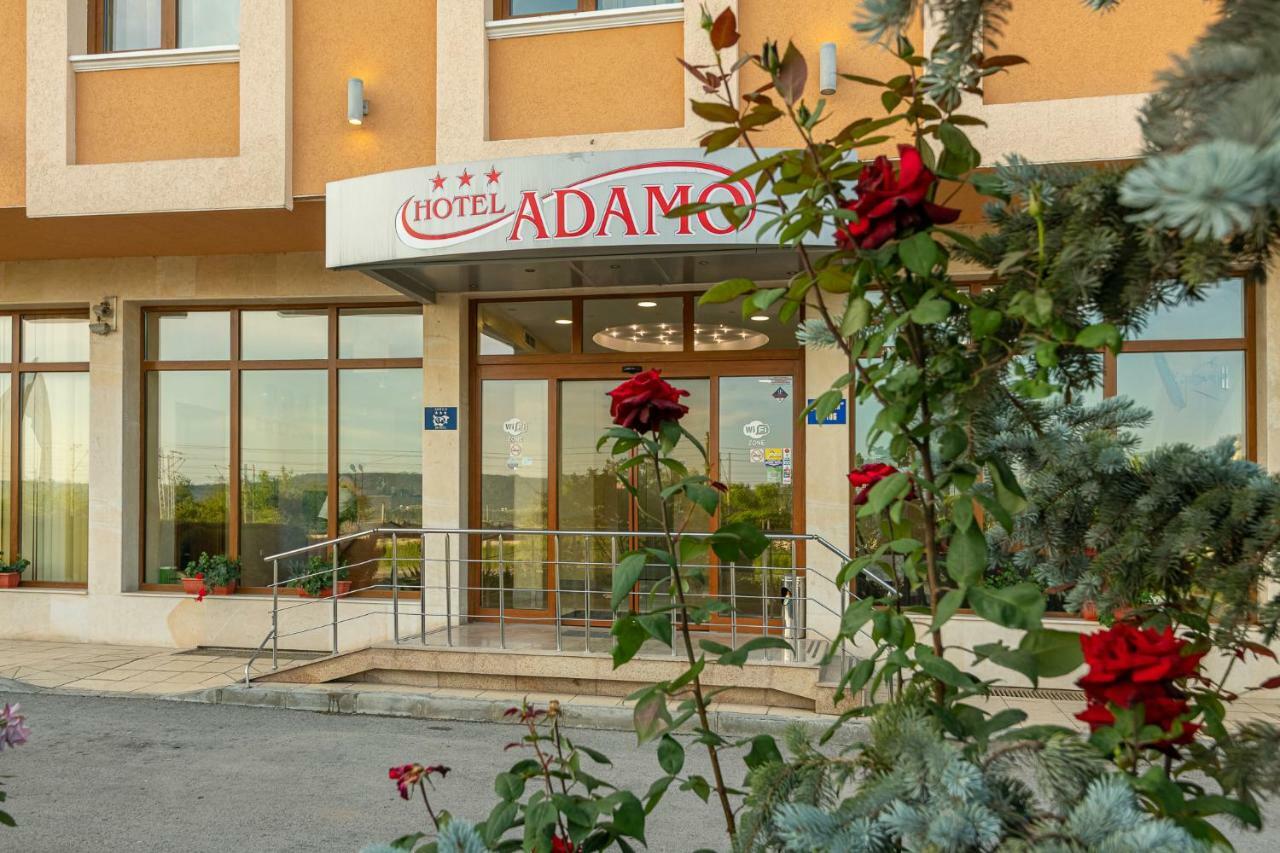 Adamo Hotel Warna Exterior foto